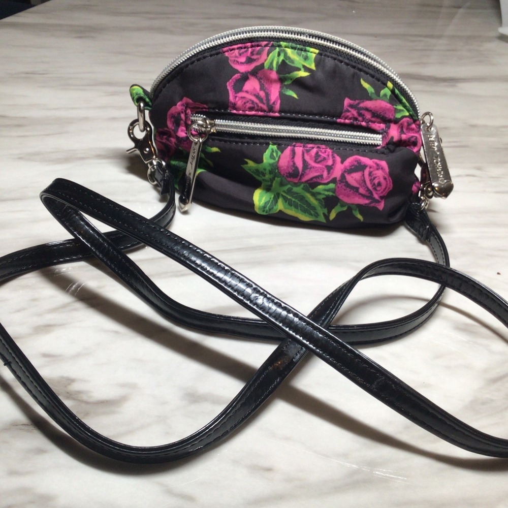 BETSEY JOHNSON Pink Roses Small Round Fabric Crossbody Purse Bag *REPLACED STRAP - Picture 2 of 10